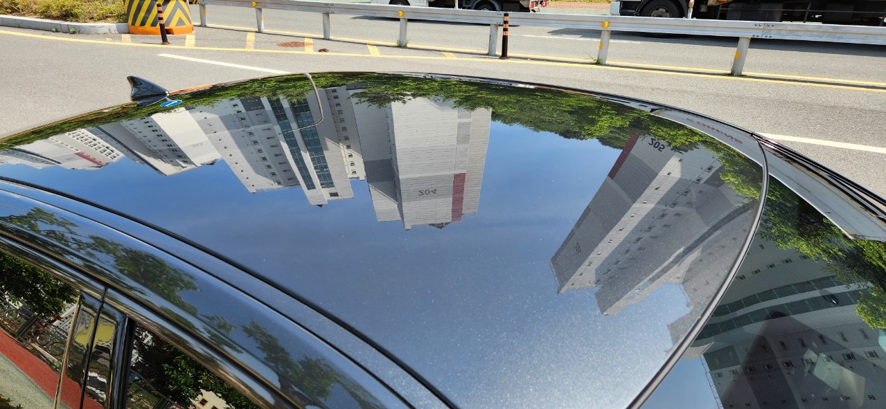 야외, 자동차, 차량, 육상 차량이(가) 표시된 사진
자동 생성된 설명