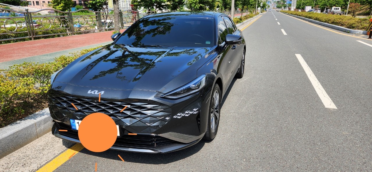 육상 차량, 차량, 도로, 야외이(가) 표시된 사진
자동 생성된 설명