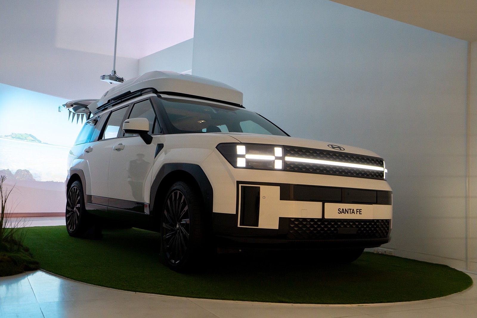 차량, 육상 차량, 바퀴, 타이어이(가) 표시된 사진
자동 생성된 설명