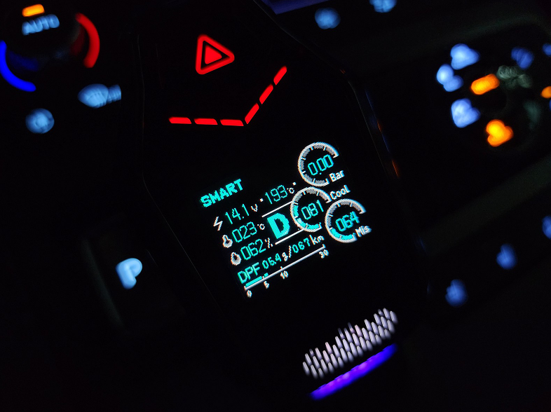 텍스트, 스크린샷, 자동차, 제어판이(가) 표시된 사진
자동 생성된 설명