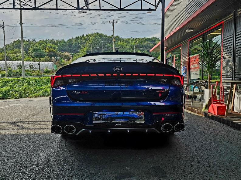 차량, 육상 차량, 바퀴, 텍스트이(가) 표시된 사진
자동 생성된 설명