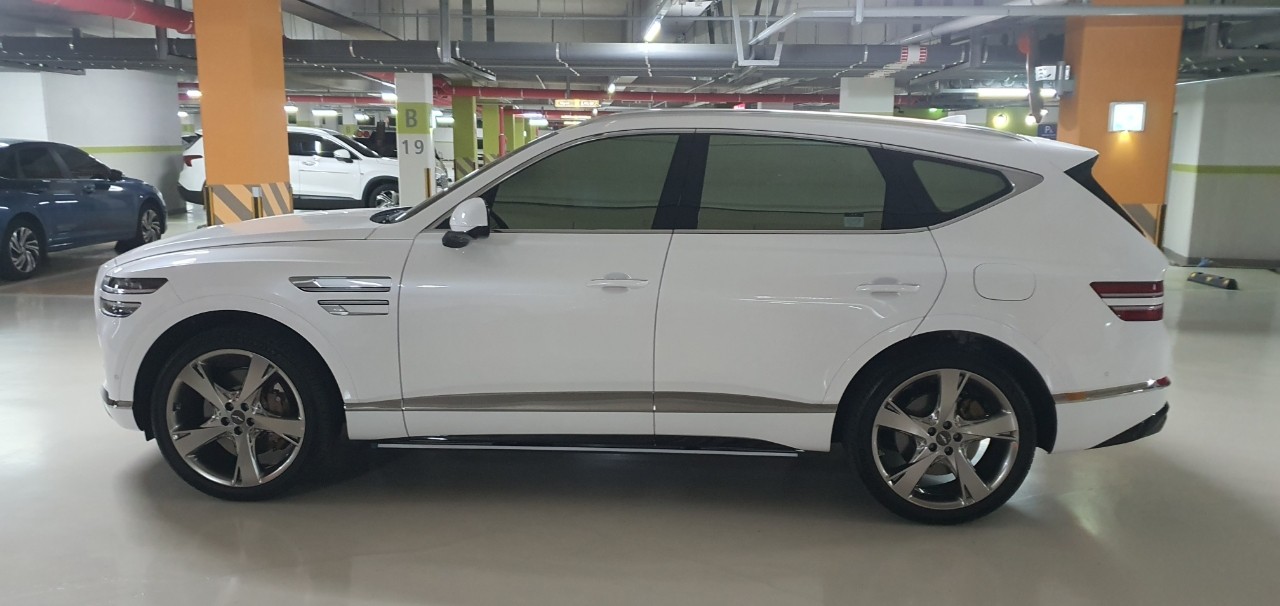 바퀴, 차량, 육상 차량, 타이어이(가) 표시된 사진
자동 생성된 설명