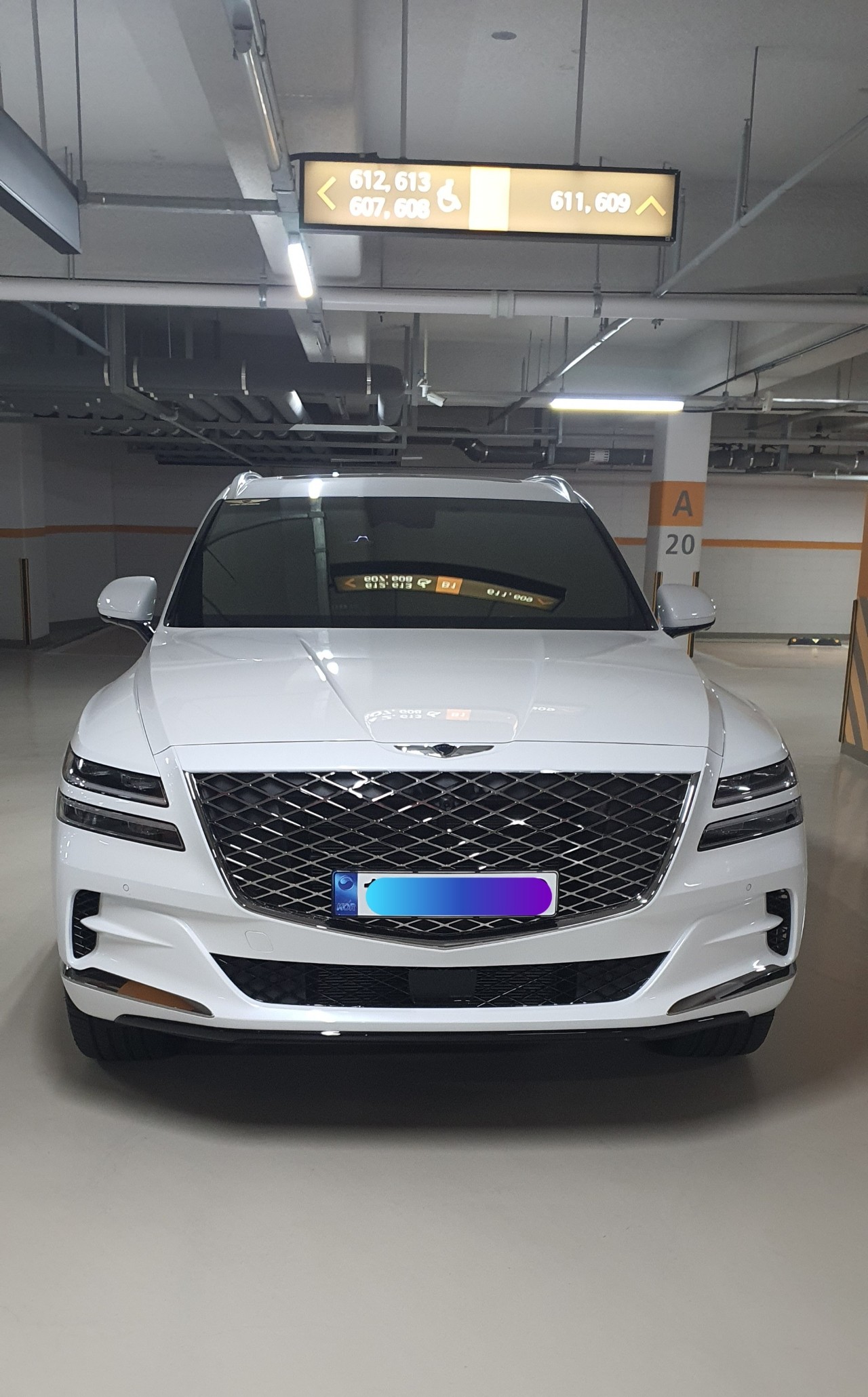 육상 차량, 차량, 바퀴, 범퍼이(가) 표시된 사진
자동 생성된 설명