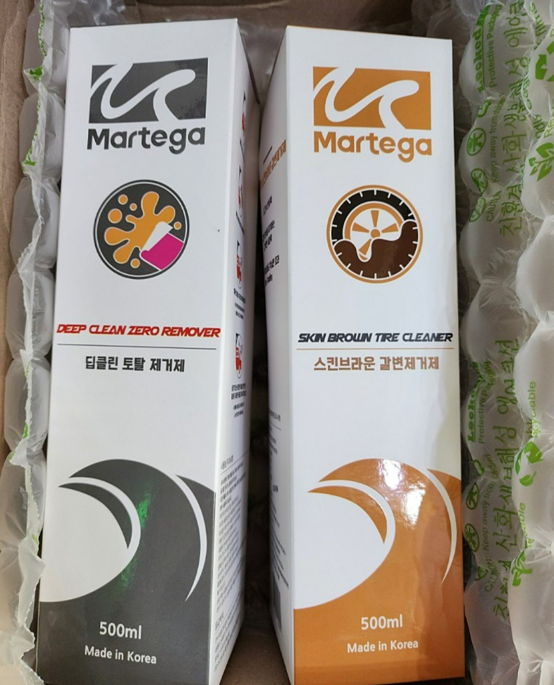 텍스트, 포장 및 라벨링, 책, 라벨이(가) 표시된 사진
자동 생성된 설명