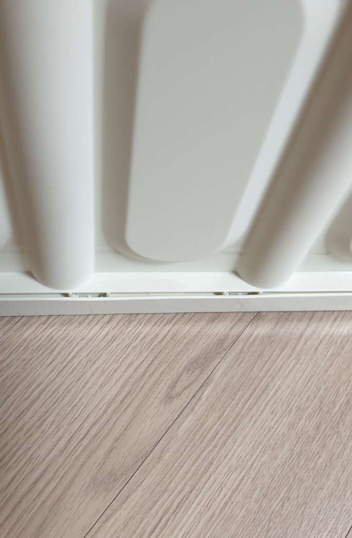 건물, 바닥재, 우드, 바닥이(가) 표시된 사진
자동 생성된 설명