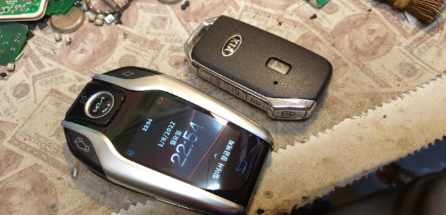 텍스트, 정보기기, 손목시계, 매일 휴대이(가) 표시된 사진
자동 생성된 설명