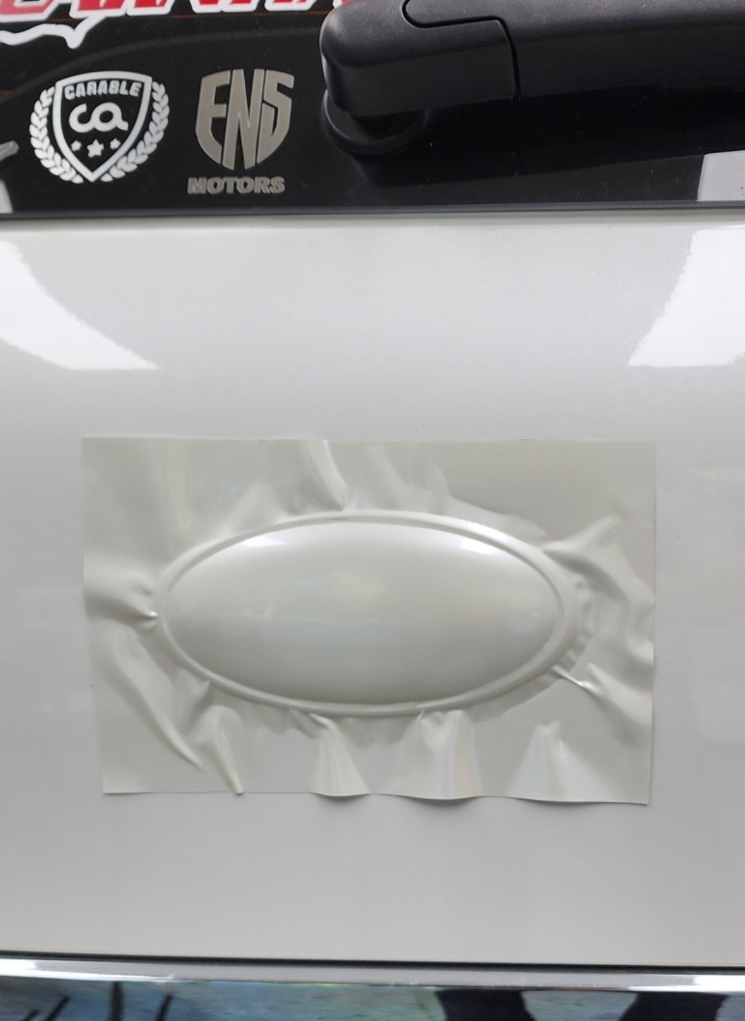 텍스트, 자동차, 자동차 외장이(가) 표시된 사진
자동 생성된 설명