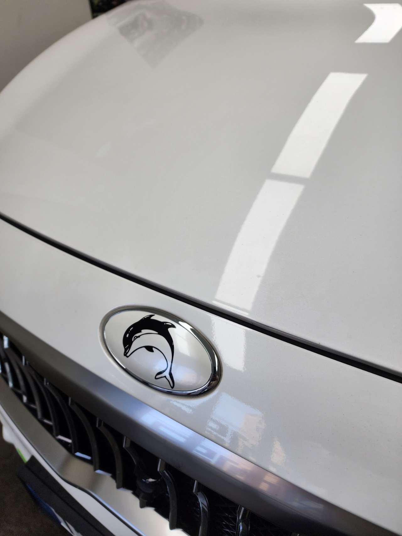 자동차, 차량, 자동차 외장, 자동차 디자인이(가) 표시된 사진
자동 생성된 설명