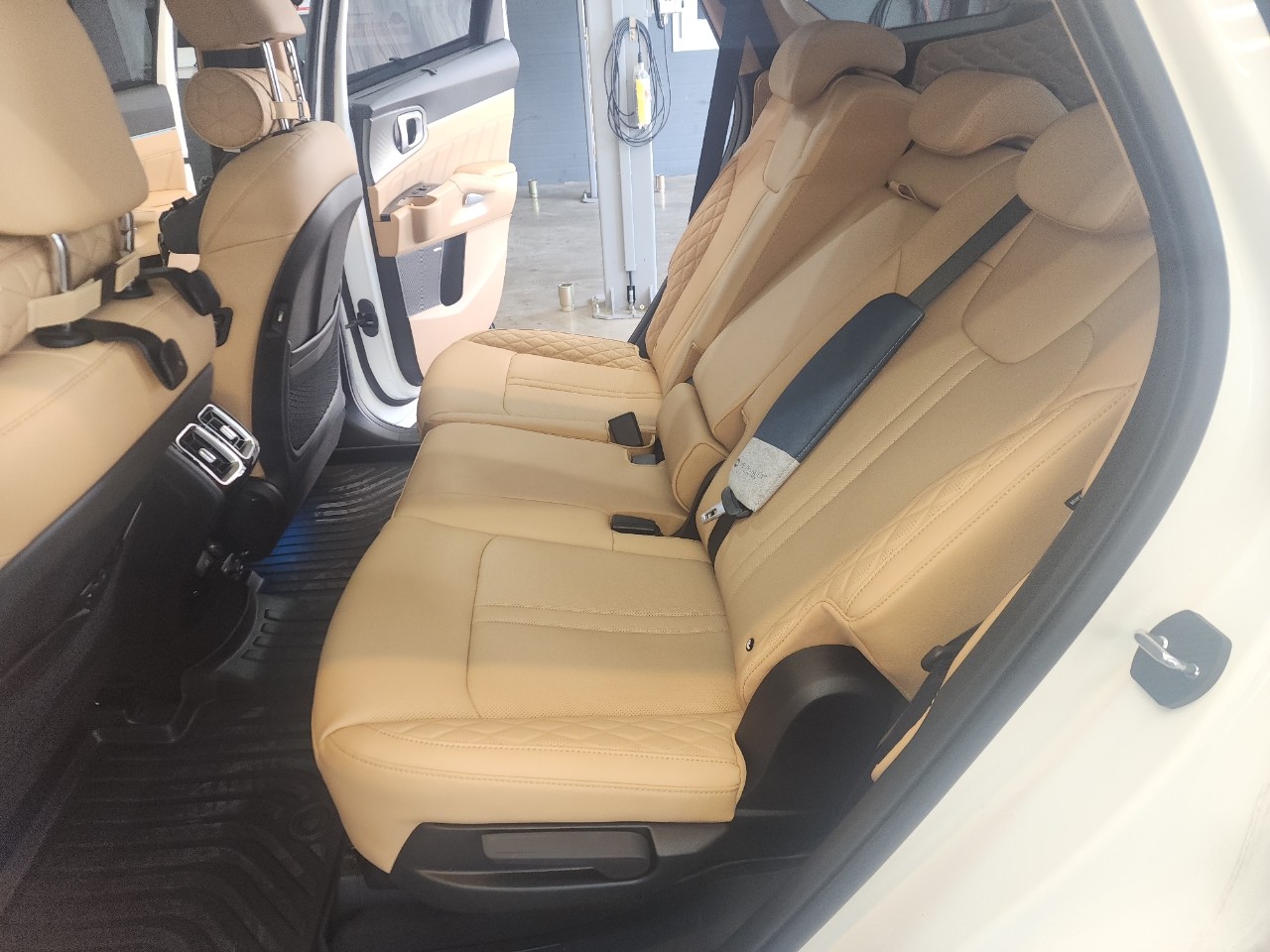 카시트, 자동차, 카시트 커버, 육상 차량이(가) 표시된 사진
자동 생성된 설명