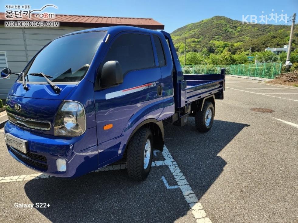 2018 - kia bongo iii