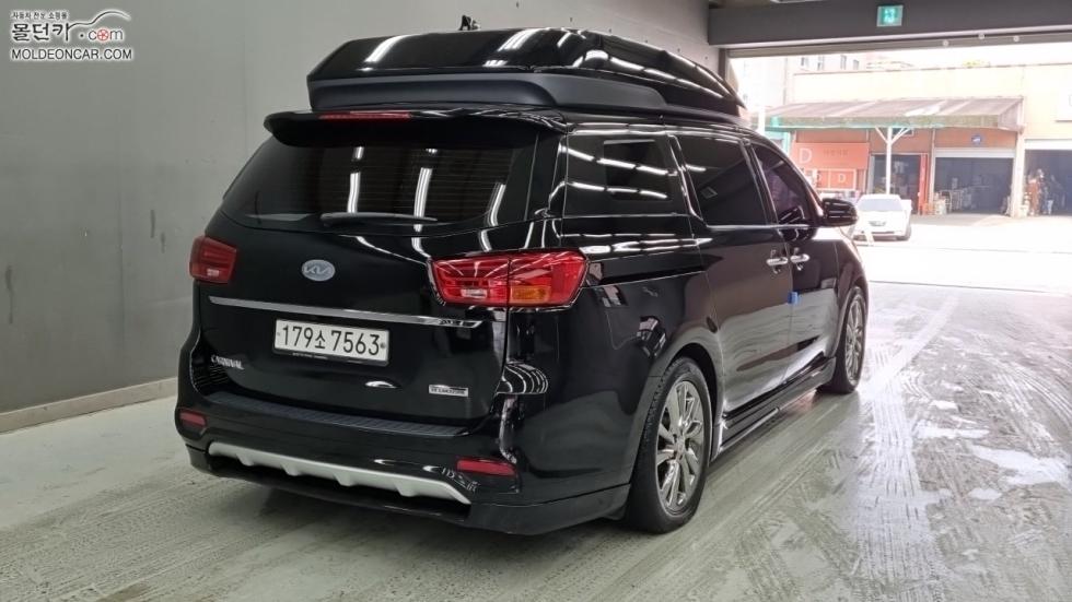2019 - kia carnival