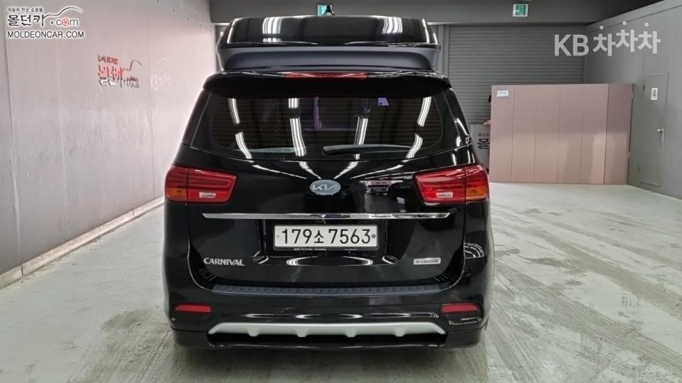 2019 - kia carnival