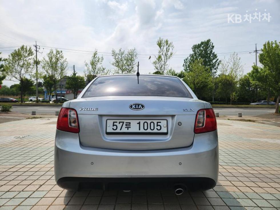 2011 - kia pride