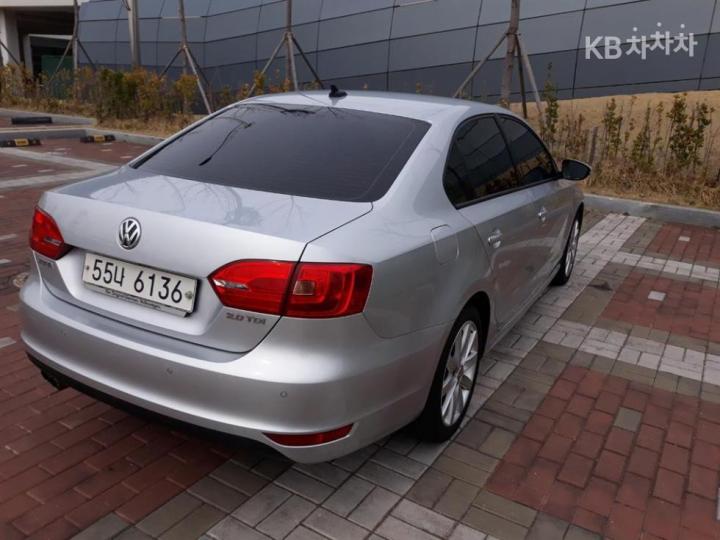 Volkswagen Jetta New 2.0 TDI BlueMotion 6