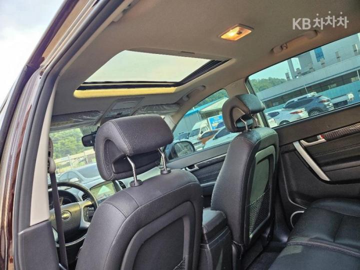 Chevrolet Captiva 2WD LT Premium 6