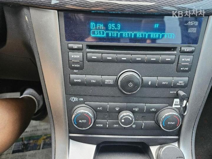 Chevrolet Captiva 2WD LT Premium 8