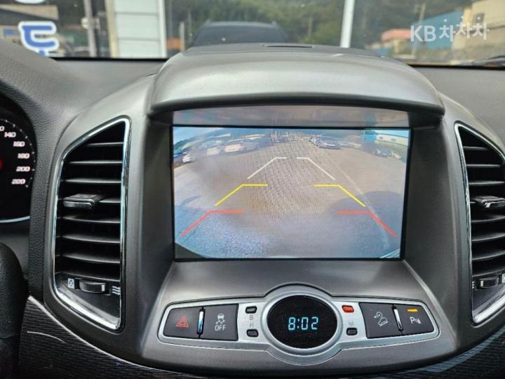 Chevrolet Captiva 2WD LT Premium 9