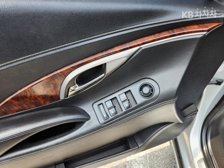 Chevrolet Alpheon CL240 Premium 8