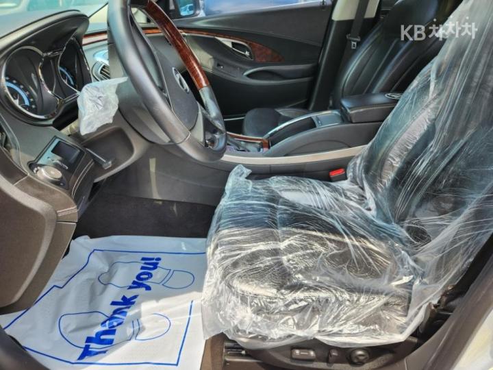 Chevrolet Alpheon CL240 Premium 9