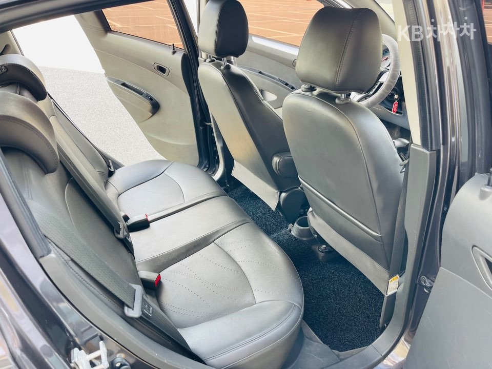 Chevrolet Spark — miniaturë 12