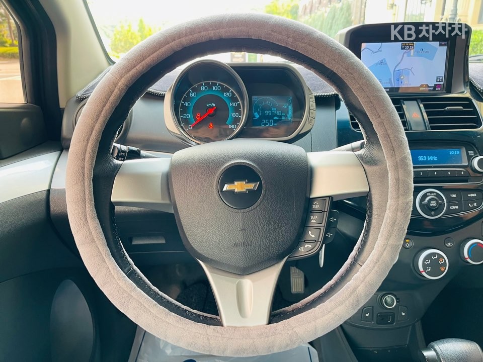 Chevrolet Spark — miniaturë 15