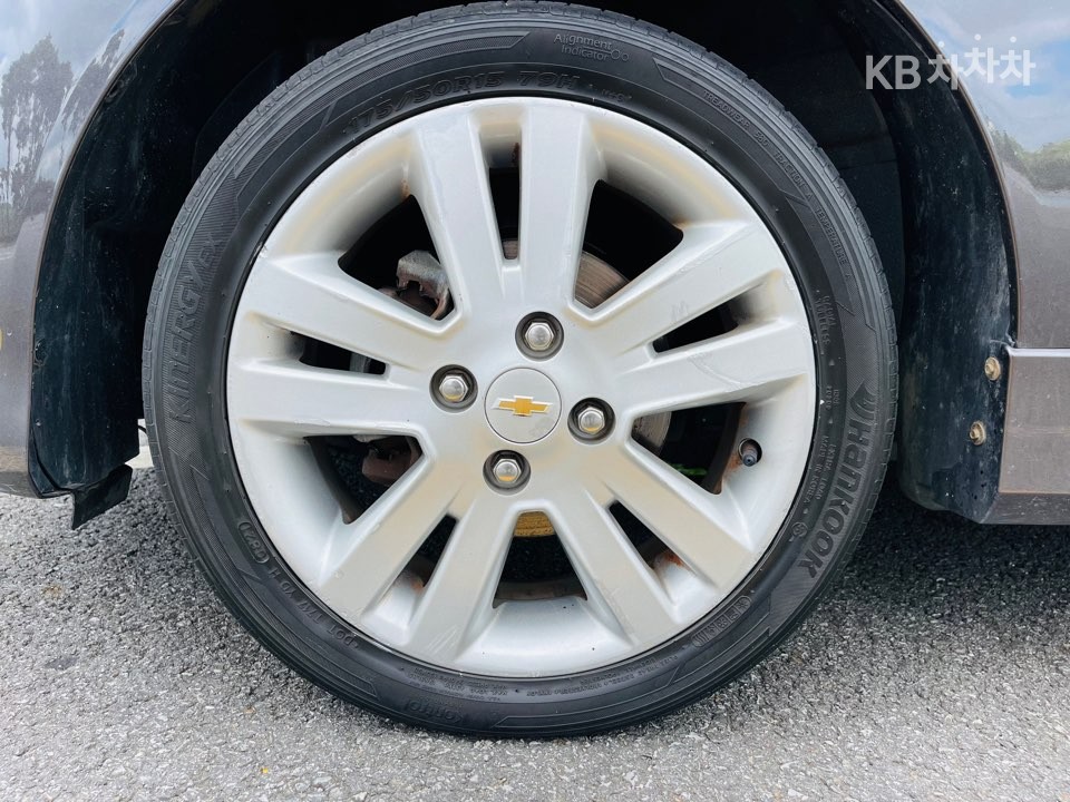 Chevrolet Spark — miniaturë 18