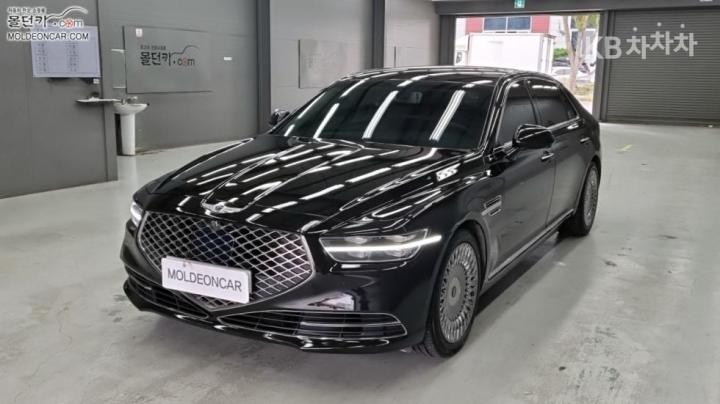 Genesis G90 3.8 GDi AWD Premium Luxury 2