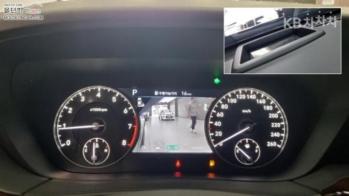 Genesis G90 3.8 GDi AWD Premium Luxury 8