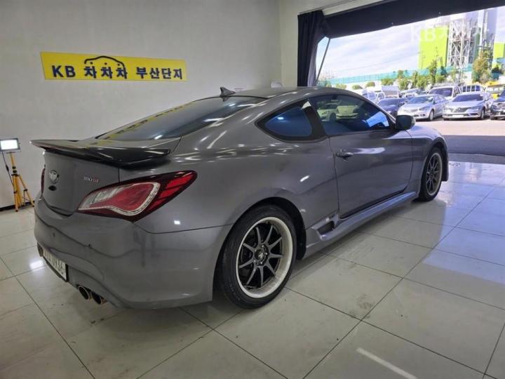 Hyundai Genesis Coupe 200 Turbo RW 6