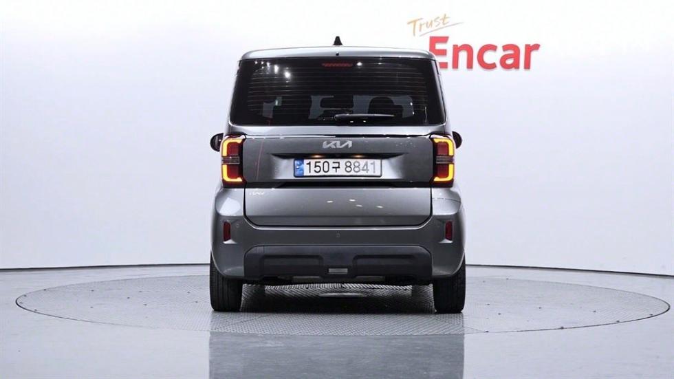 2023 - kia kia