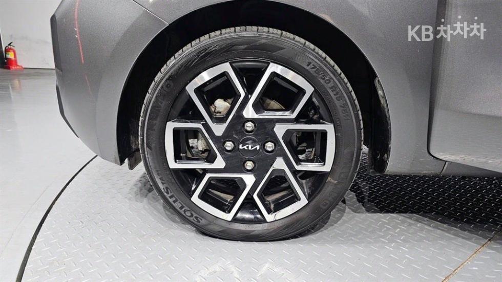 2023 - kia kia