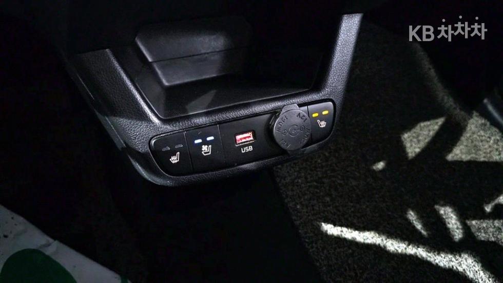 2023 - kia kia