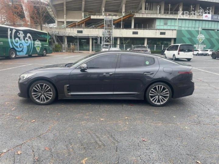 Kia Stinger 2.0 Turbo 2WD Prime 4