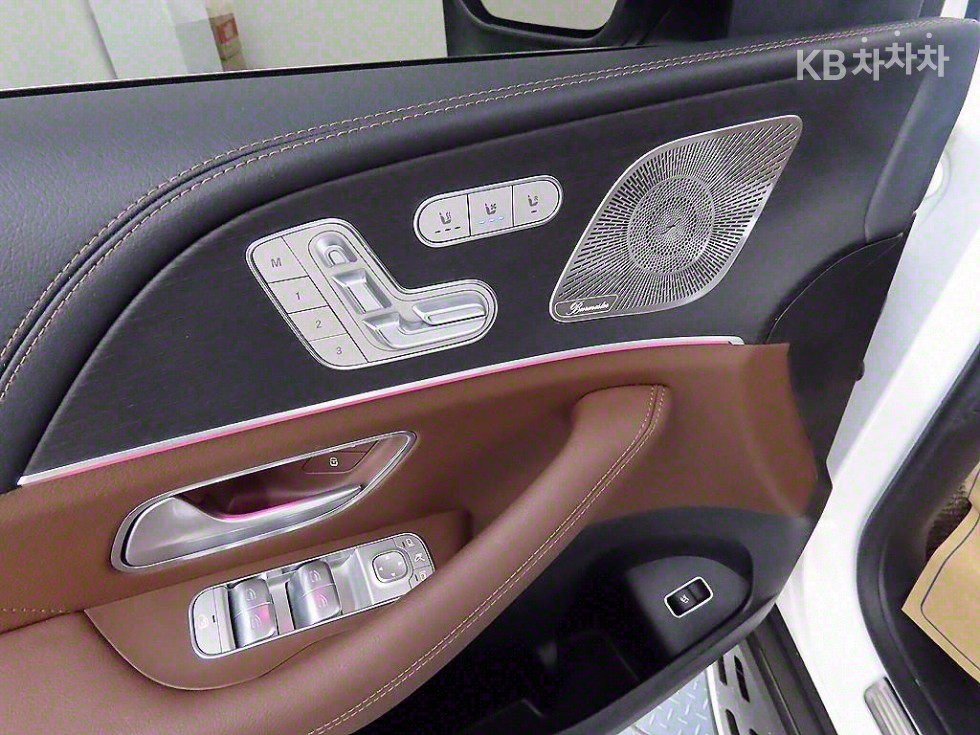 Mercedes-Benz GLE — miniaturë 11