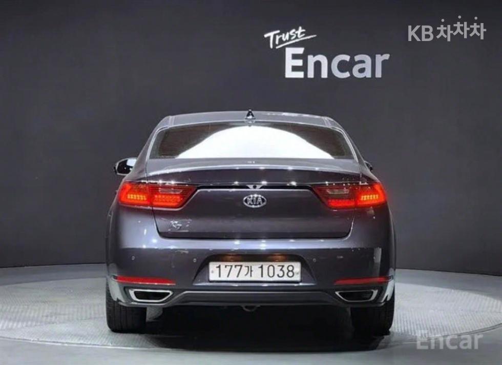2019 - kia k7