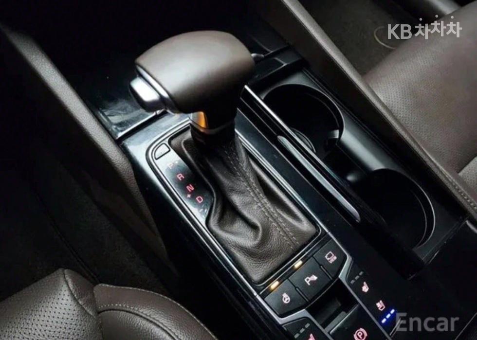 2019 - kia k7