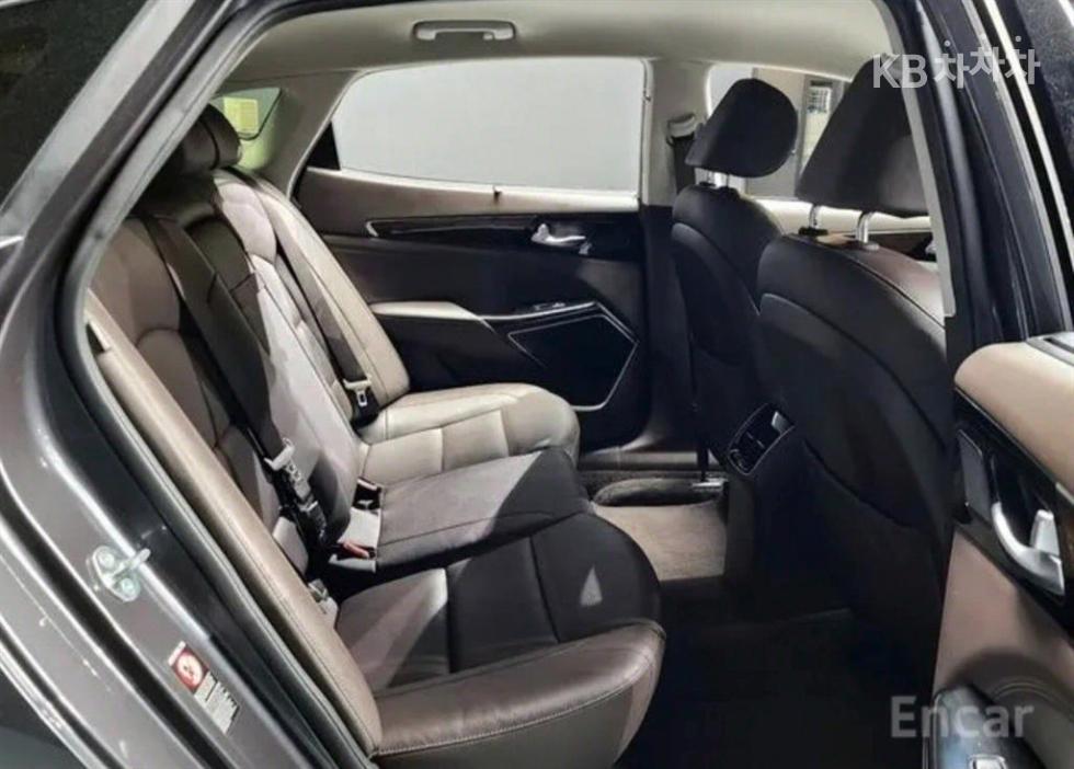 2019 - kia k7