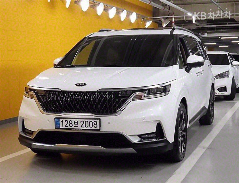 2021 - kia carnival