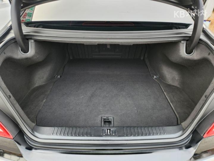 Hyundai Equus New VS380 Luxury 10