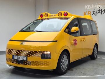 Hyundai Staria 3.5 lpi 15  seats  basic — foto 1