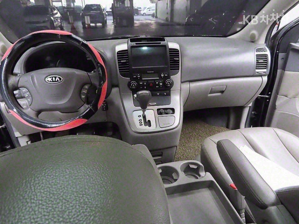 2012 - kia carnival