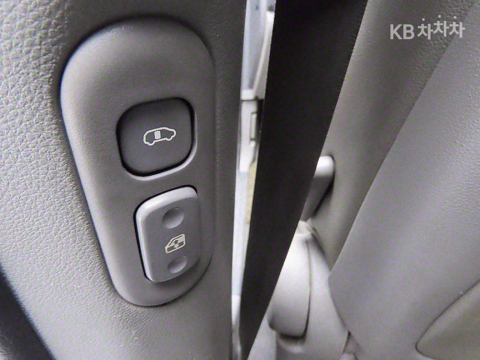 2012 - kia carnival