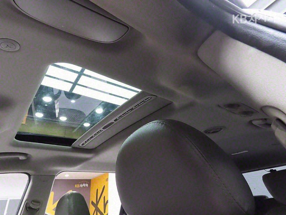 2012 - kia carnival