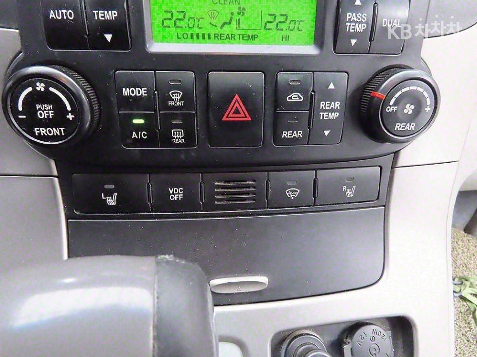 2012 - kia carnival