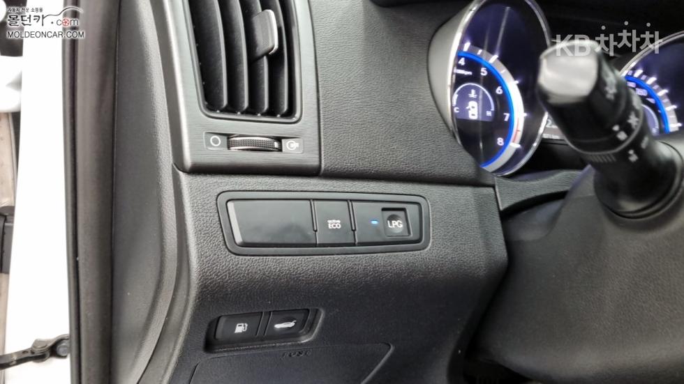 Hyundai Sonata — miniaturë 16