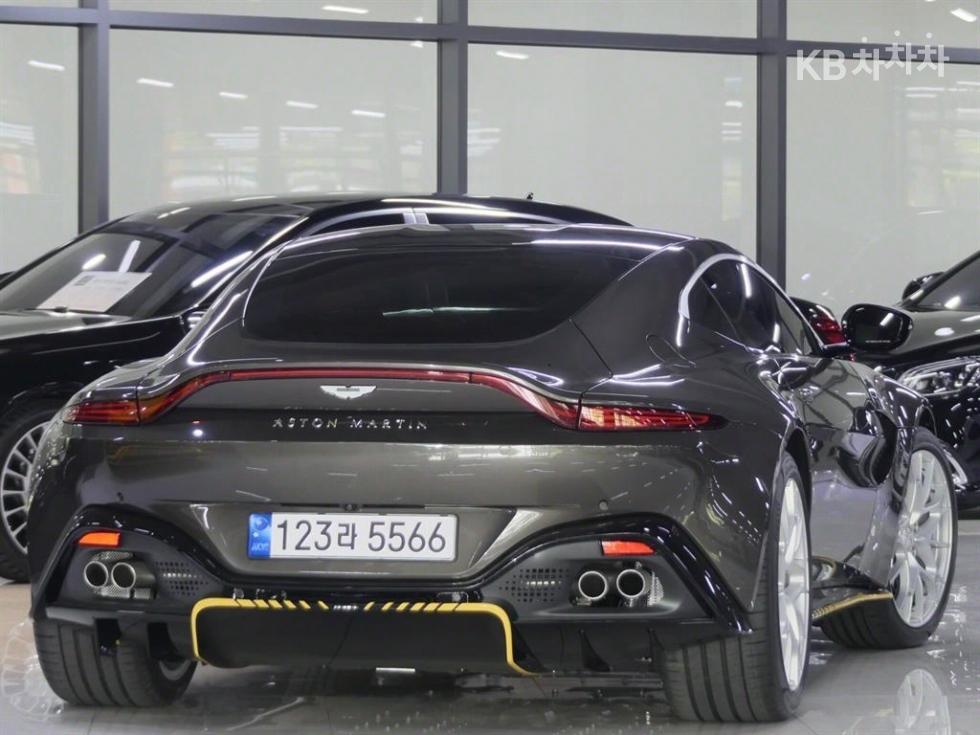 Aston Martin Vantage — miniaturë 3
