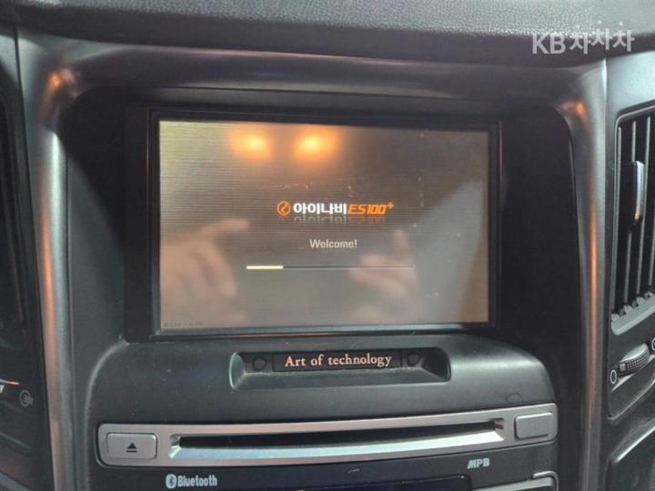 Hyundai Sonata Hybrid 2.0 Premium 8