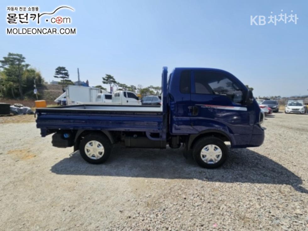 2022 - kia bongo iii