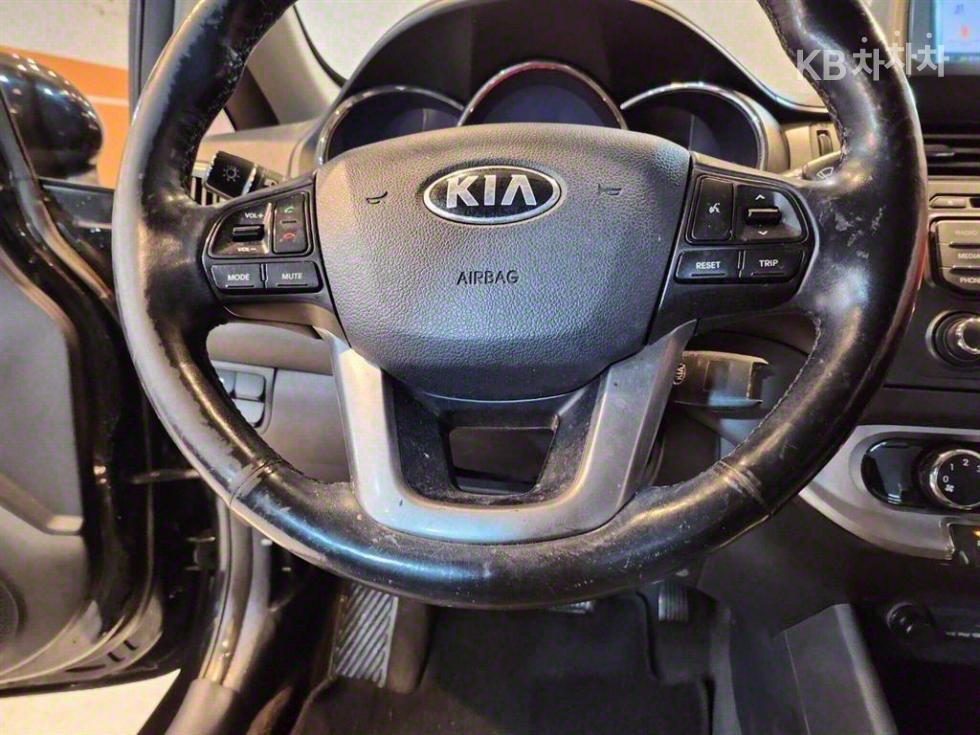 2014 - kia pride