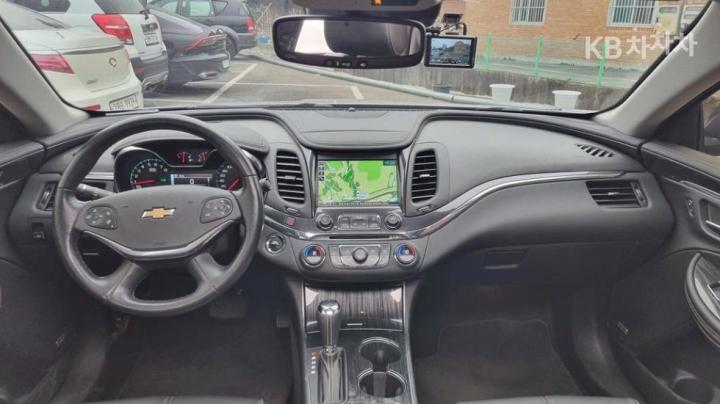 Chevrolet Impala 2.5 Premier 9